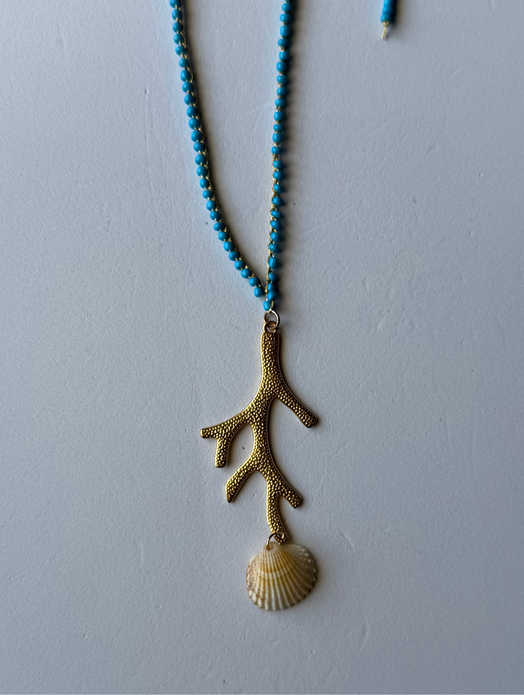 SALTY NECKLACE