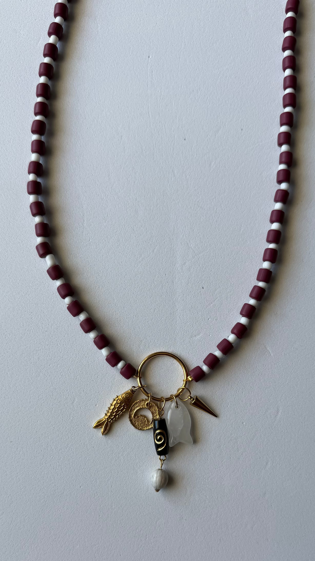 MOONLIT CATCH NECK